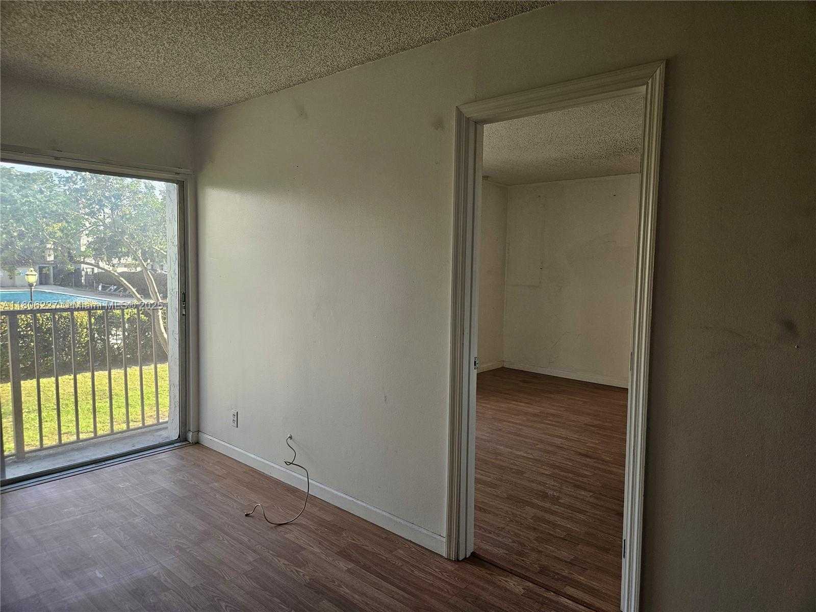 Small Image of 8620 NORTH SHERMAN CIR #202, Miramar Number 9