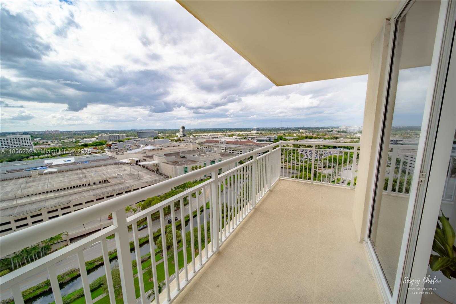 Small Image of 19501 WEST COUNTRY CLUB DR #1909, Aventura Number 6