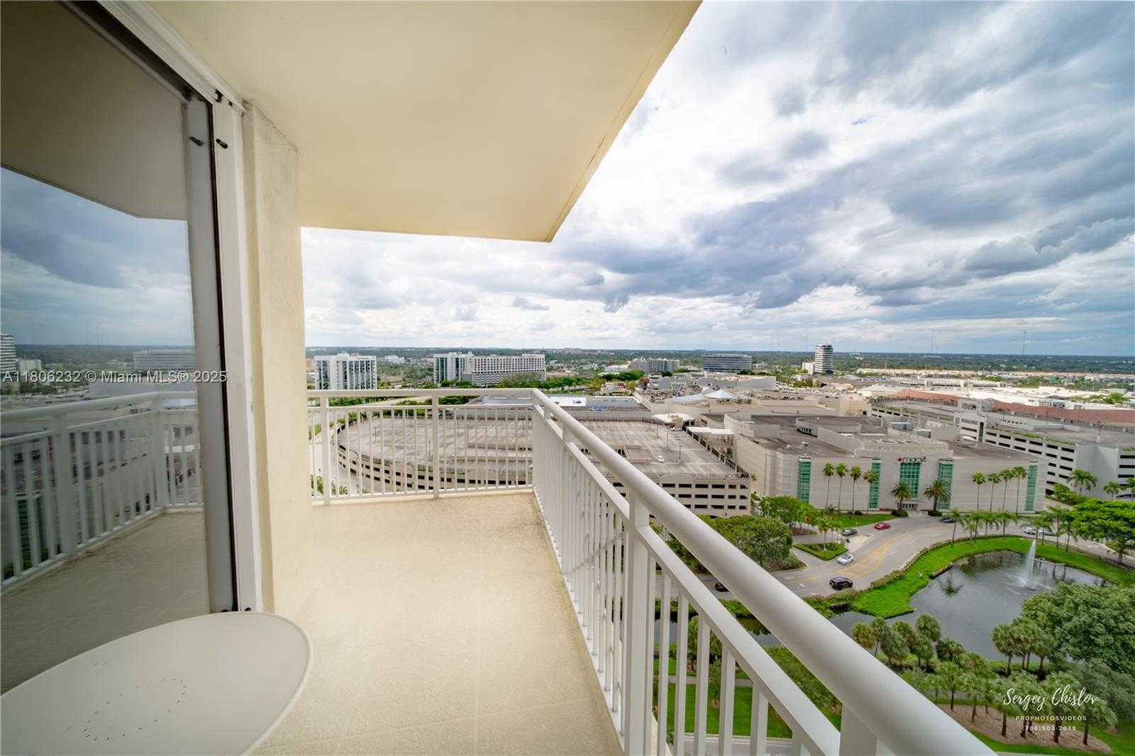 Small Image of 19501 WEST COUNTRY CLUB DR #1909, Aventura Number 7