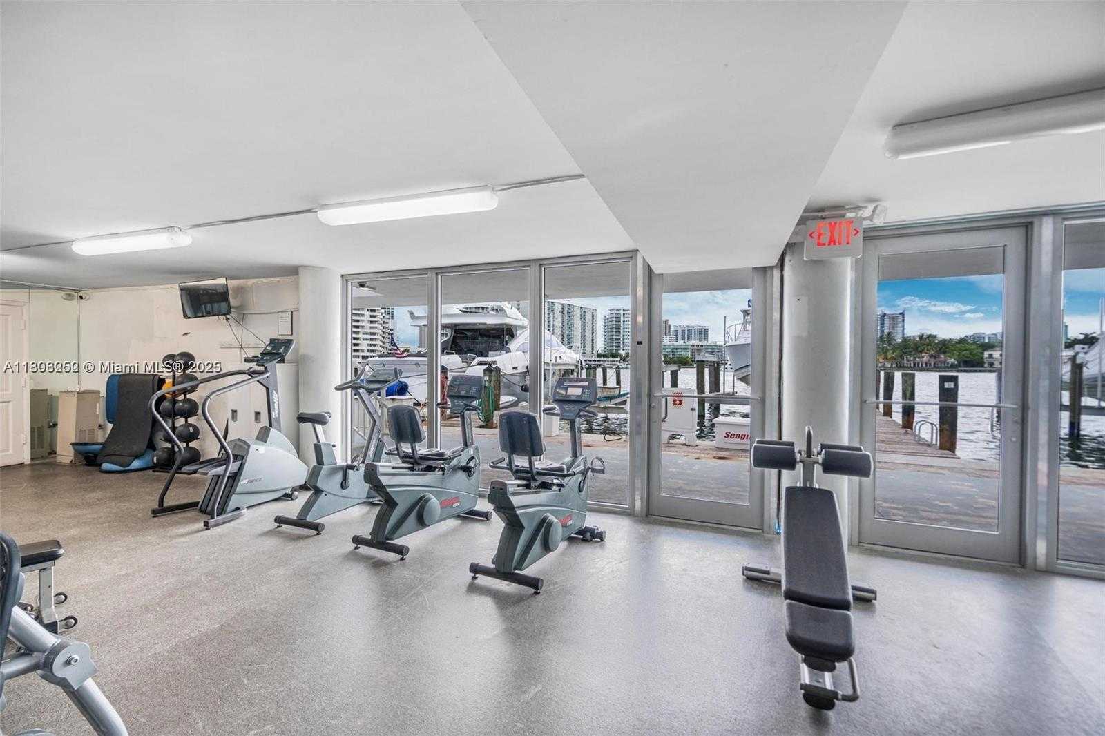 Small Image of 900 BAY DR #211, Miami Beach Number 5