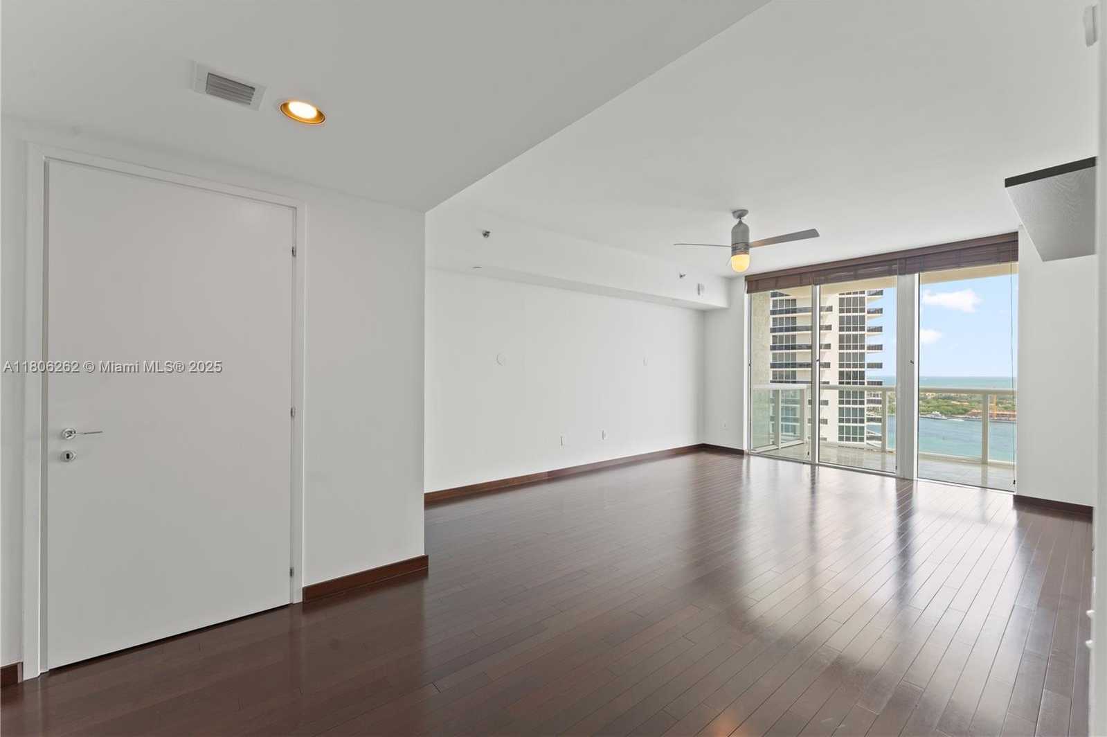 Small Image of 450 Alton Rd, Miami Beach, FL 33139, USA Number 14