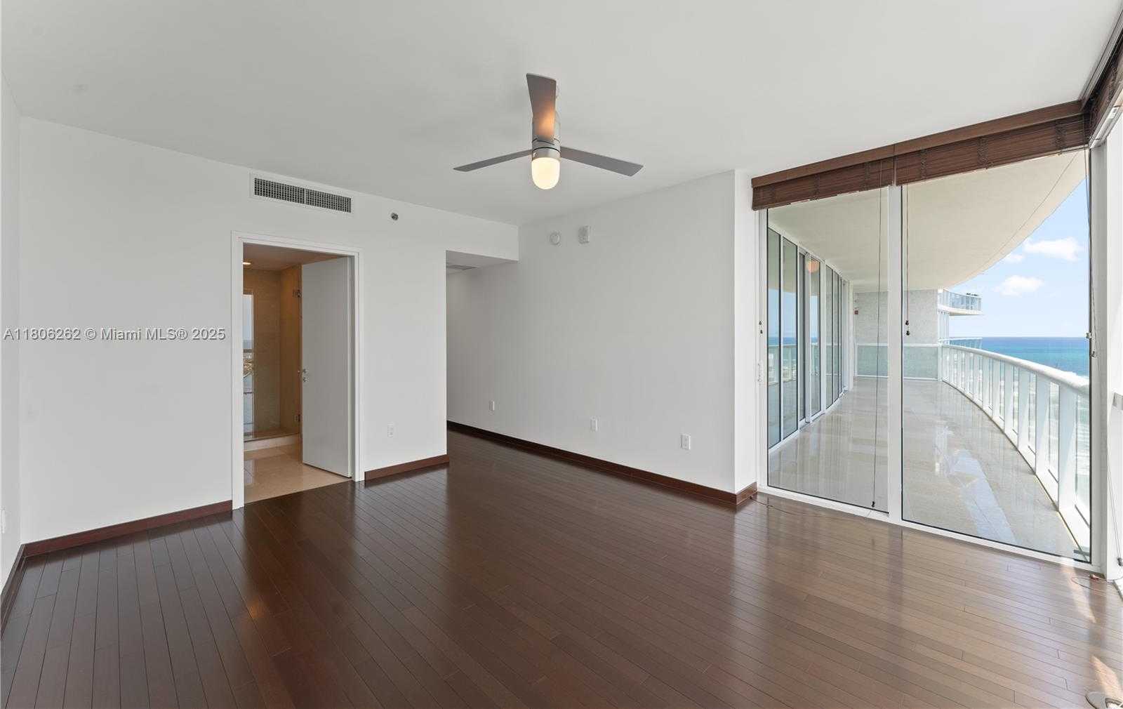 Small Image of 450 Alton Rd, Miami Beach, FL 33139, USA Number 23