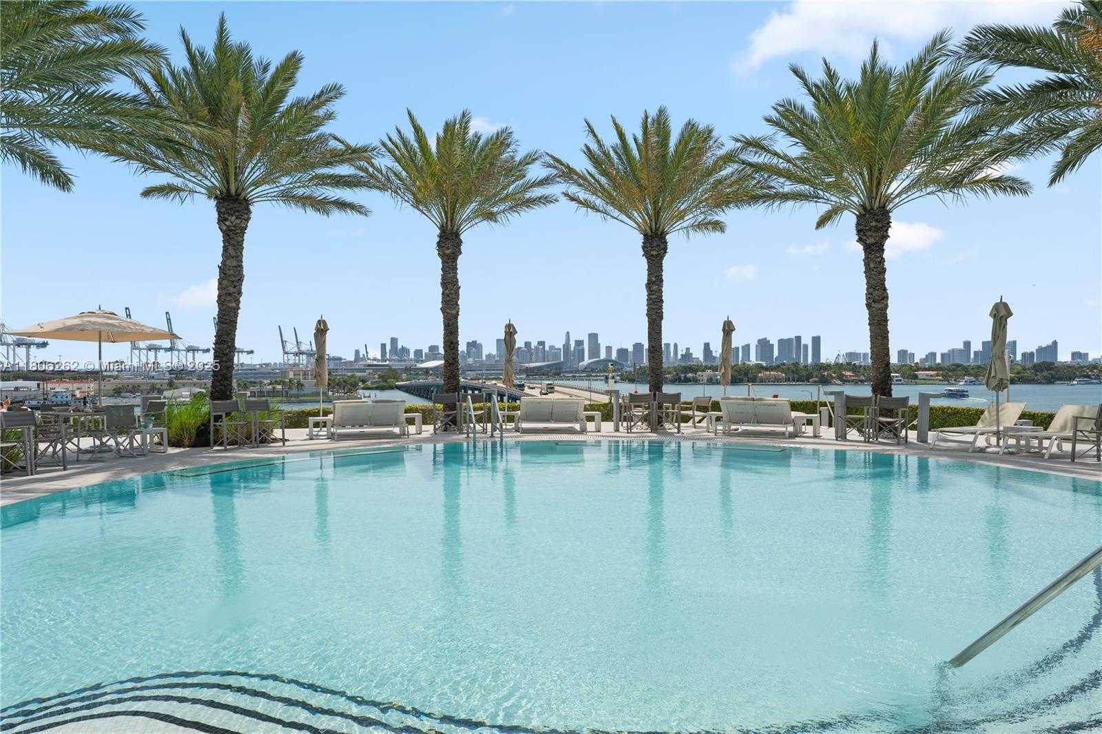 Small Image of 450 Alton Rd, Miami Beach, FL 33139, USA Number 33