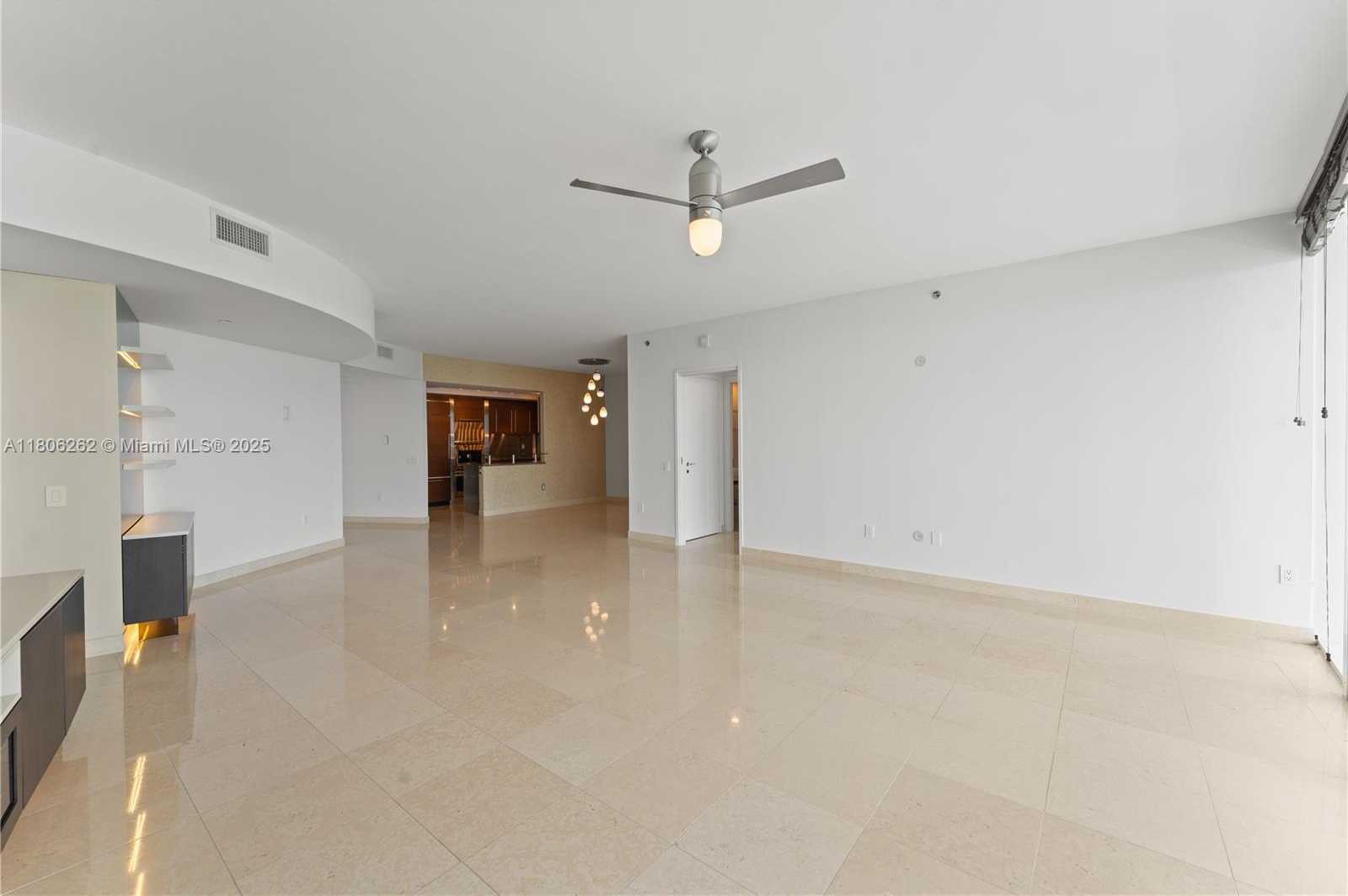 Small Image of 450 Alton Rd, Miami Beach, FL 33139, USA Number 7