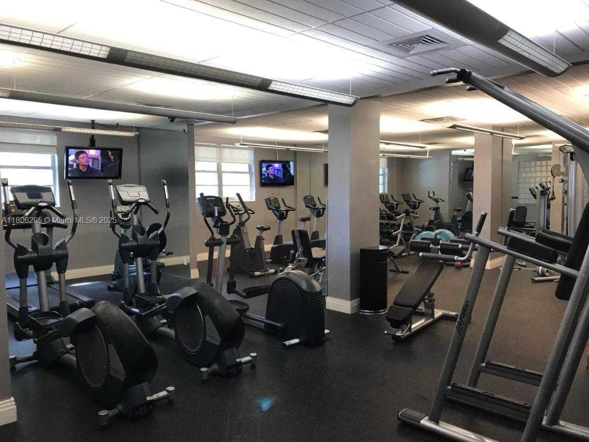 Small Image of 3901 SOUTH OCEAN DR #1B, Hollywood Number 19