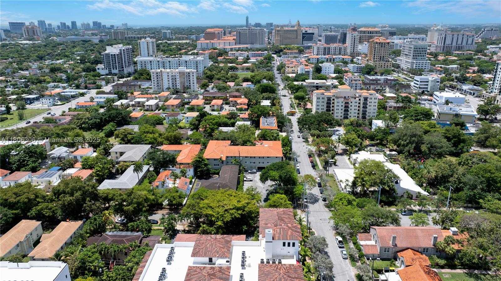 Small Image of 45 ANTILLA AVE #1G, Coral Gables Number 21