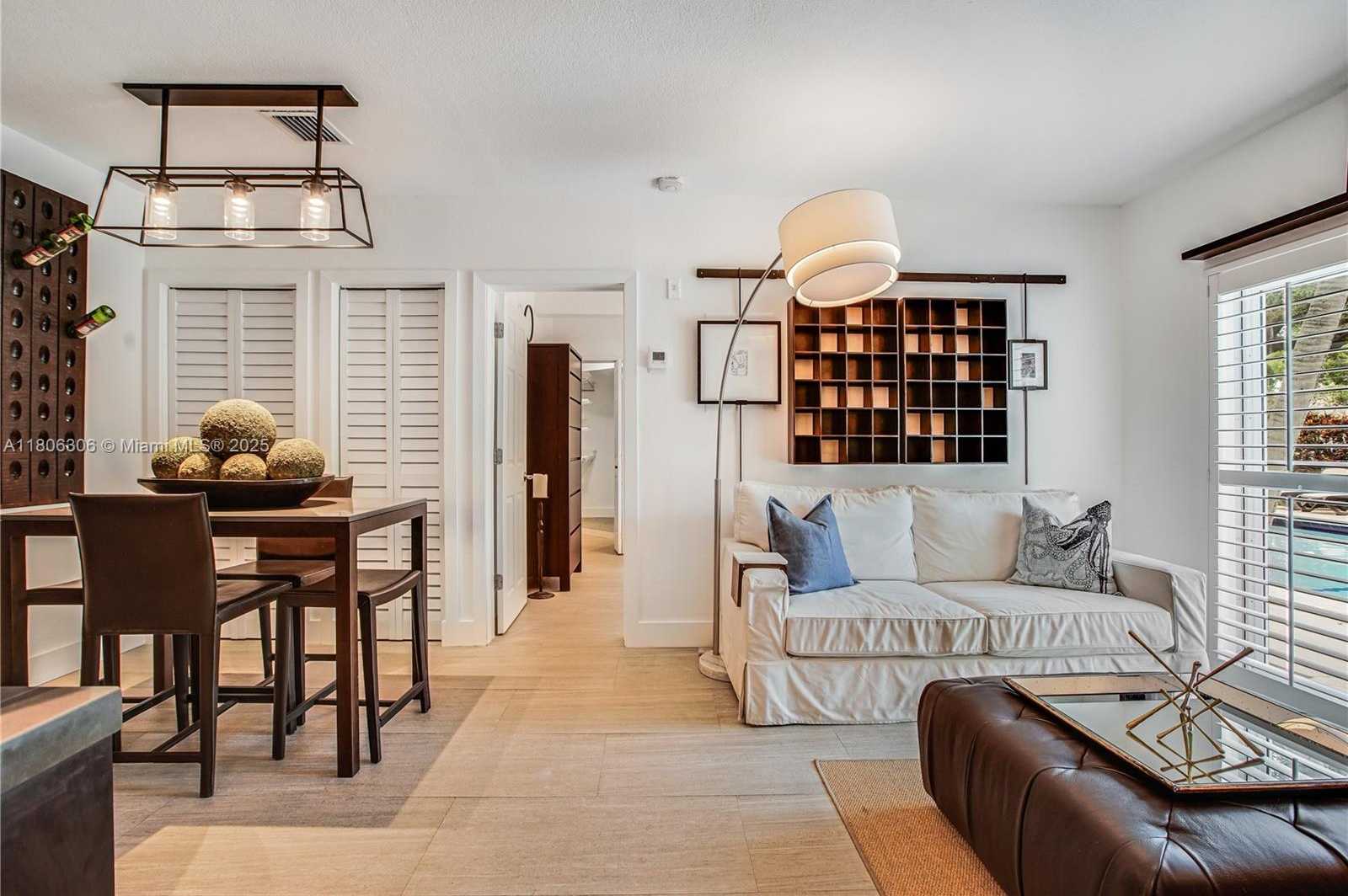 Small Image of 45 ANTILLA AVE #1G, Coral Gables Number 4