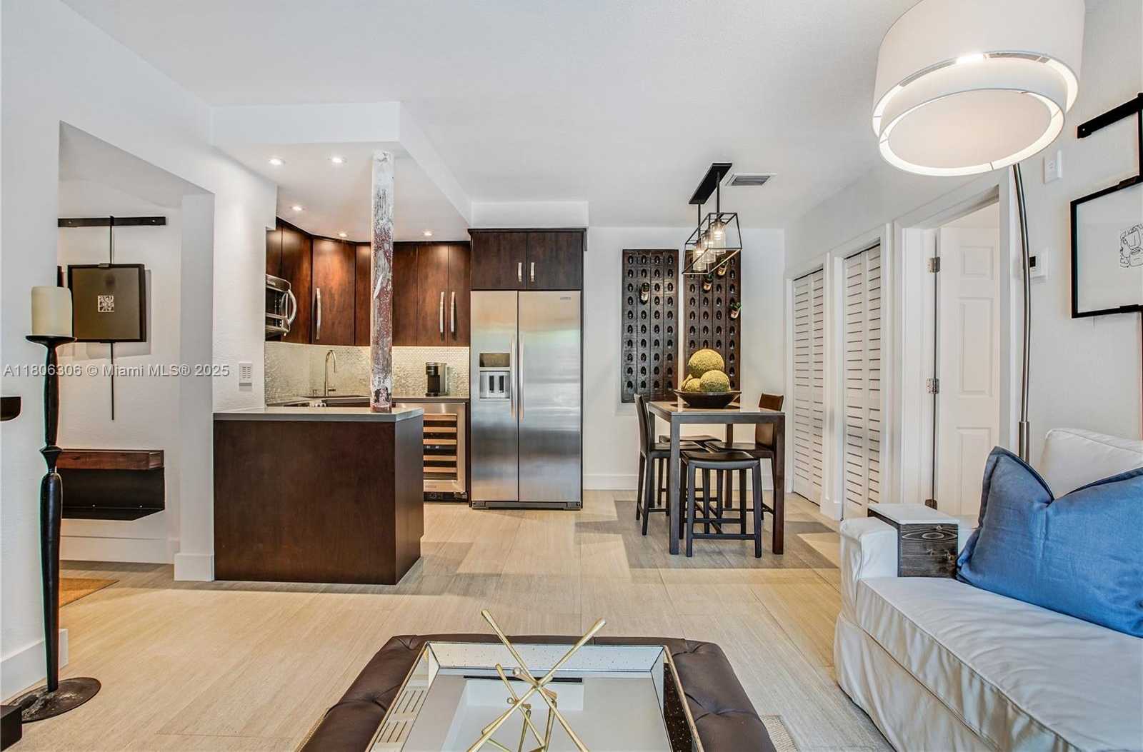 Small Image of 45 ANTILLA AVE #1G, Coral Gables Number 5