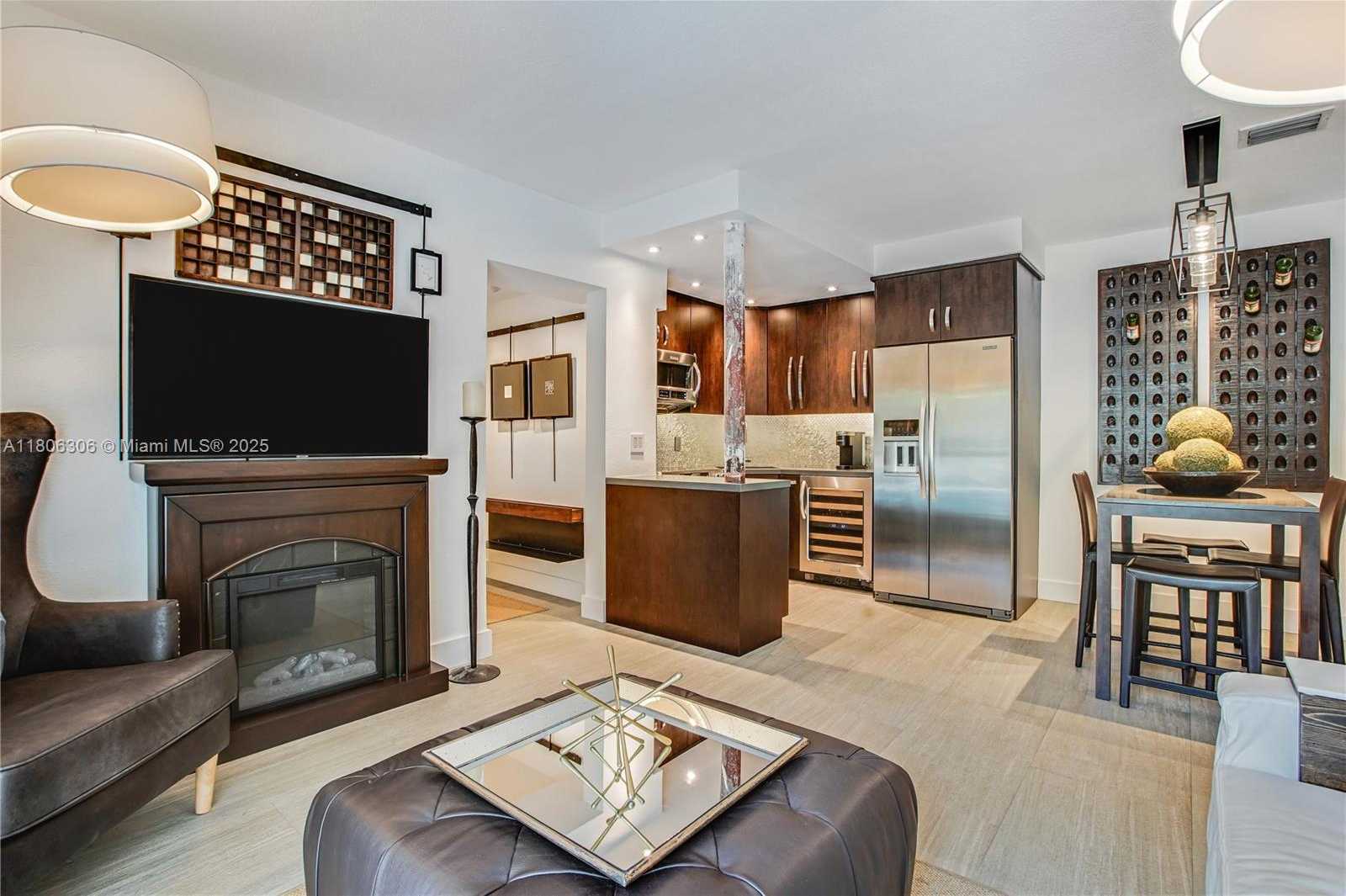Small Image of 45 ANTILLA AVE #1G, Coral Gables Number 6