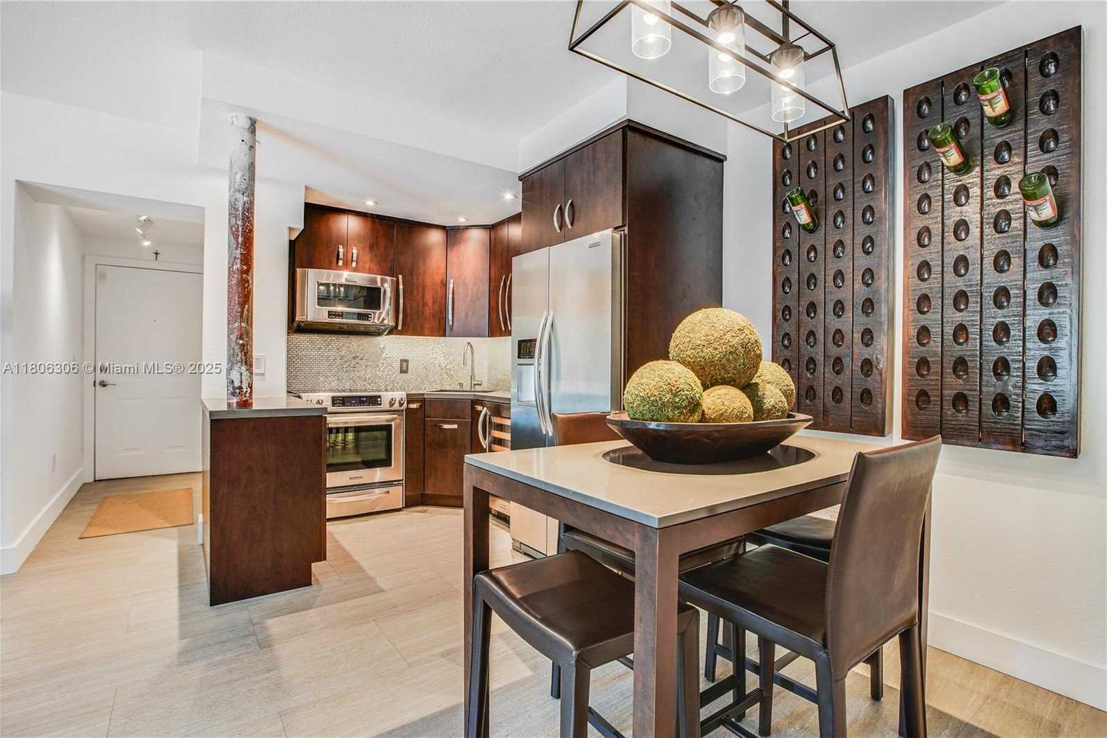 Small Image of 45 ANTILLA AVE #1G, Coral Gables Number 7