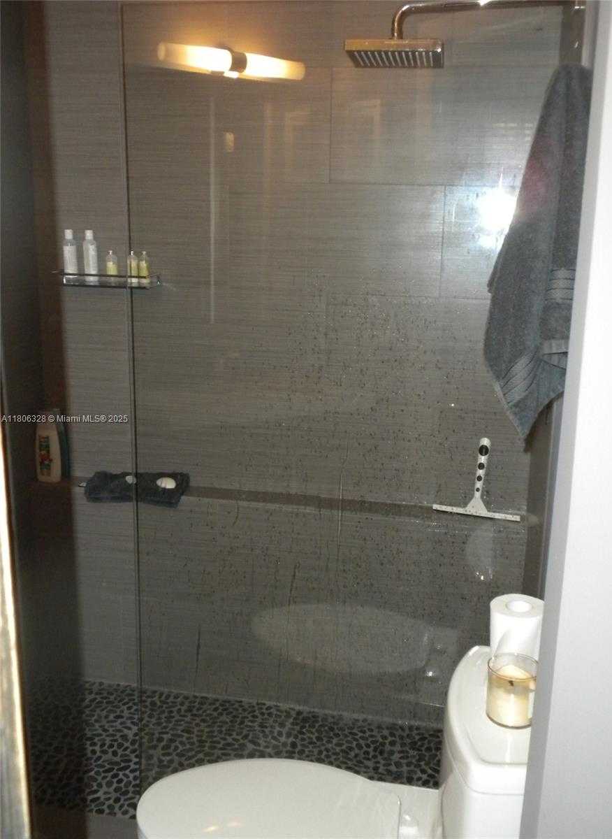 Small Image of 1242 DREXEL AVE #103, Miami Beach Number 15