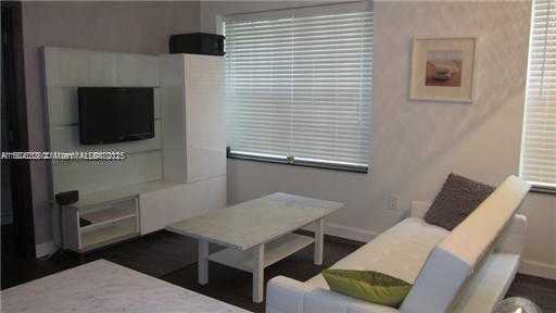 Small Image of 1242 DREXEL AVE #103, Miami Beach Number 3