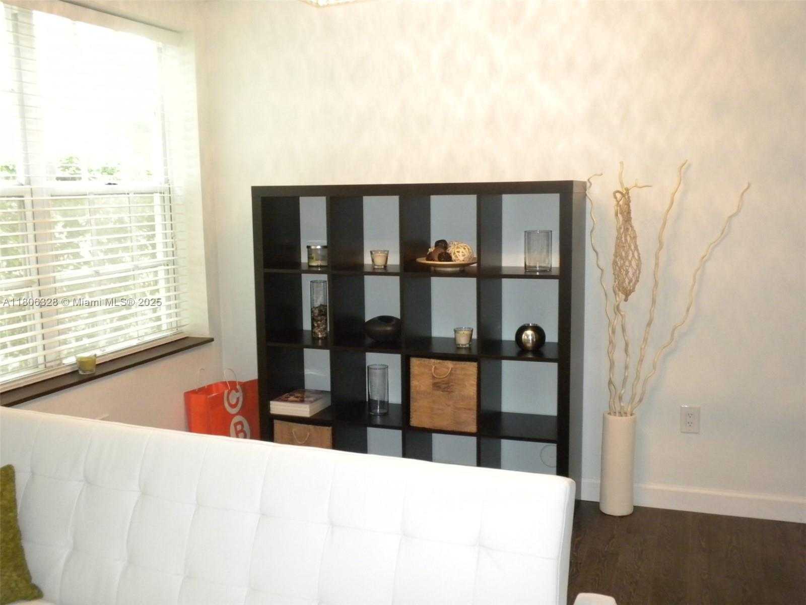 Small Image of 1242 DREXEL AVE #103, Miami Beach Number 6