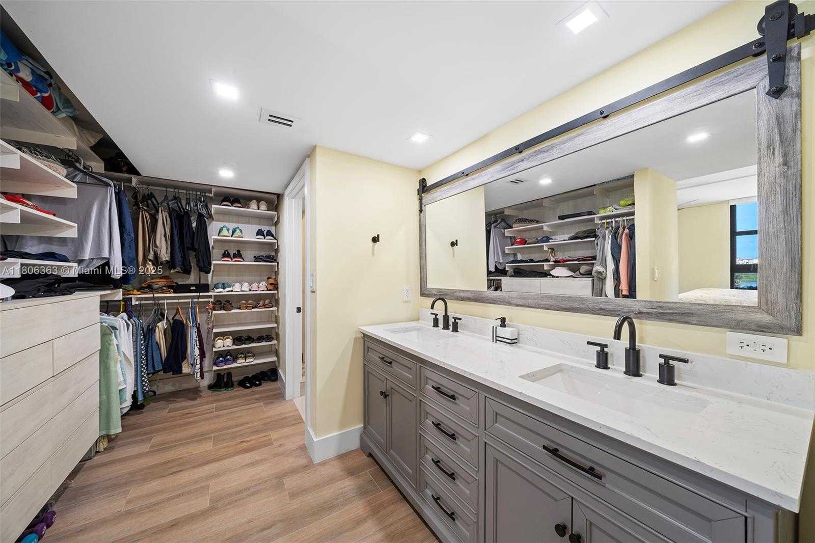 Small Image of 20515 EAST COUNTRY CLUB DR #1248, Aventura Number 14