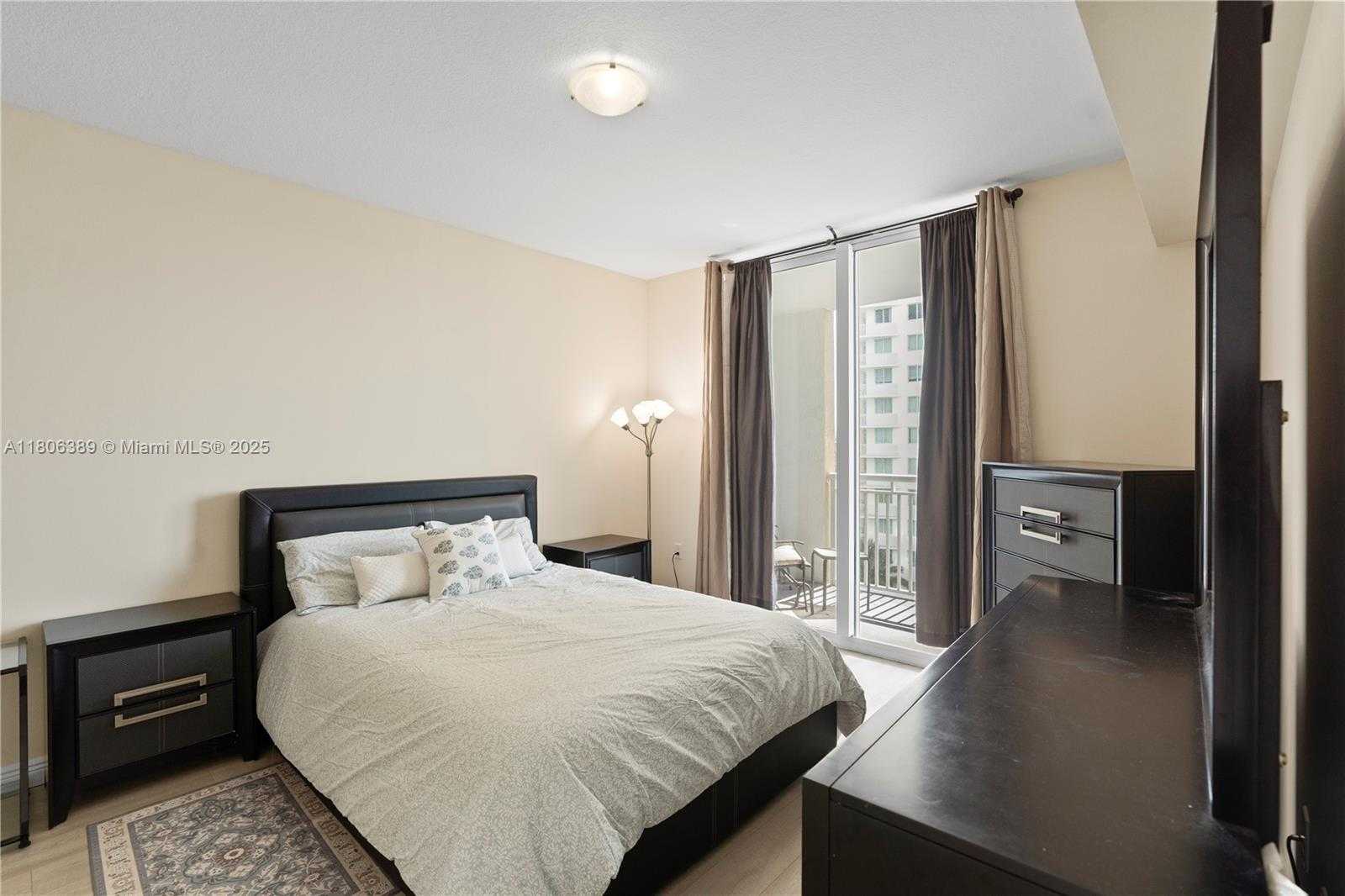 Small Image of 1745 EAST HALLANDALE BEACH BLVD #705W, Hallandale Beach Number 15
