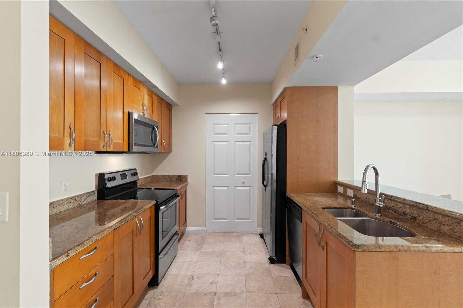 Small Image of 1745 EAST HALLANDALE BEACH BLVD #705W, Hallandale Beach Number 5