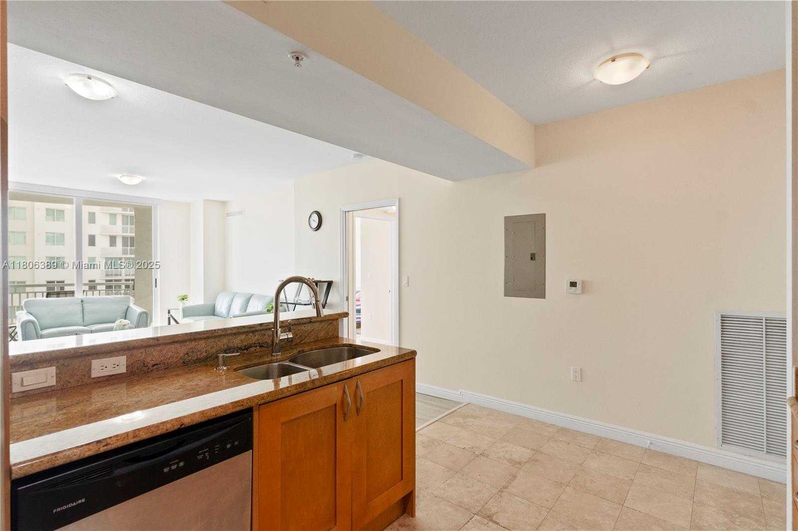 Small Image of 1745 EAST HALLANDALE BEACH BLVD #705W, Hallandale Beach Number 6
