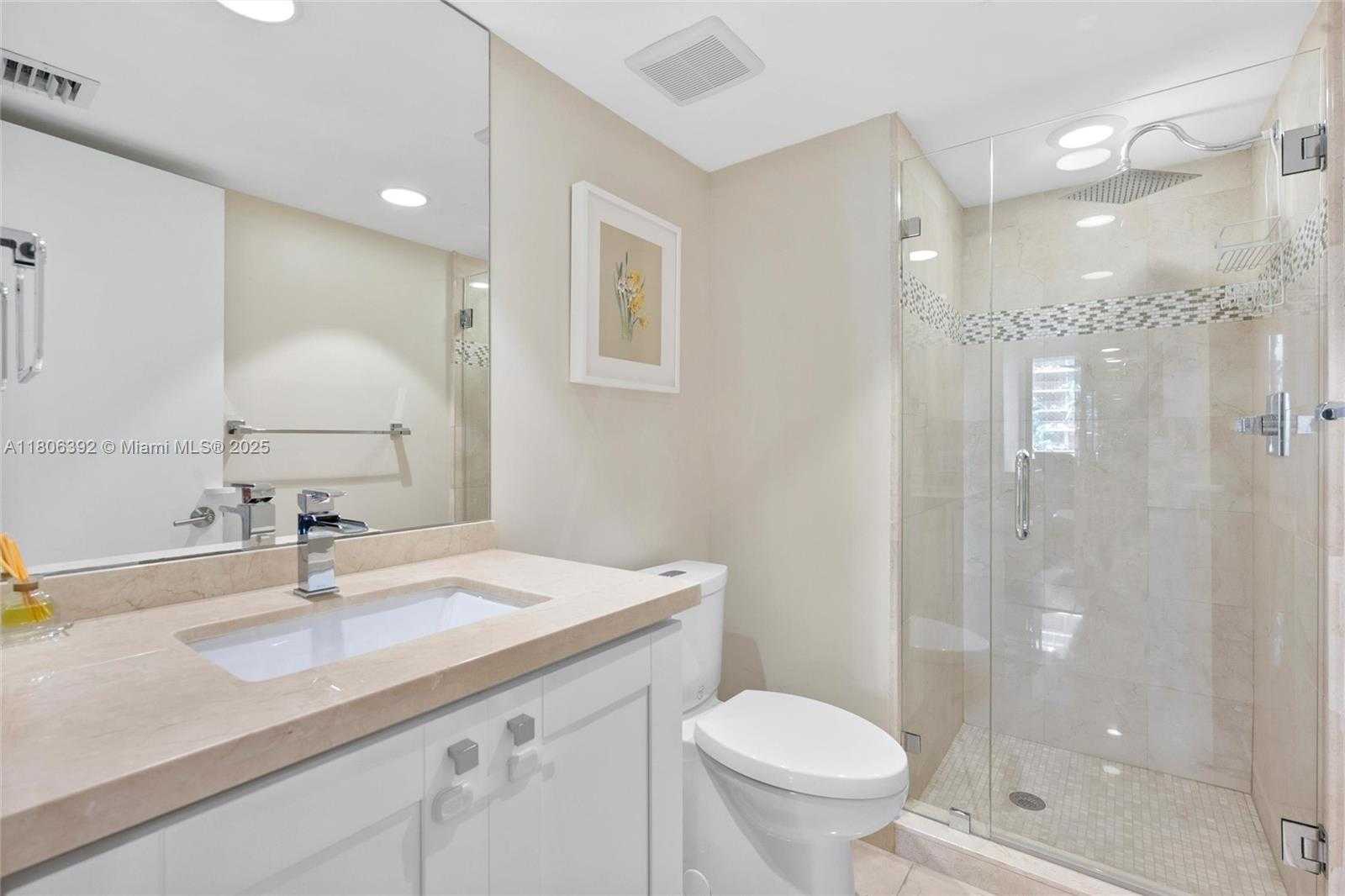 Small Image of 520 BRICKELL KEY DR #A604, Miami Number 22