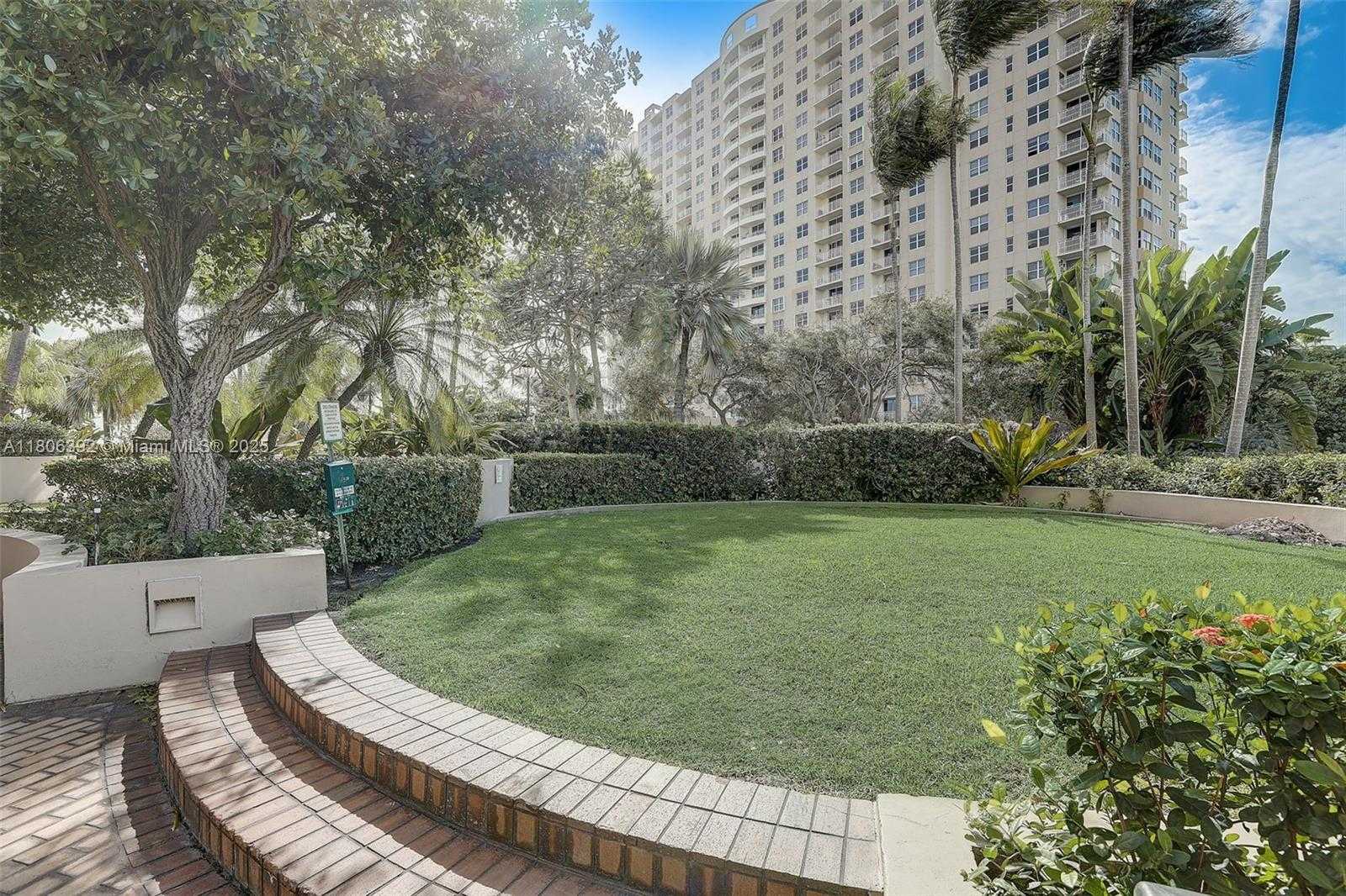 Small Image of 520 BRICKELL KEY DR #A604, Miami Number 29