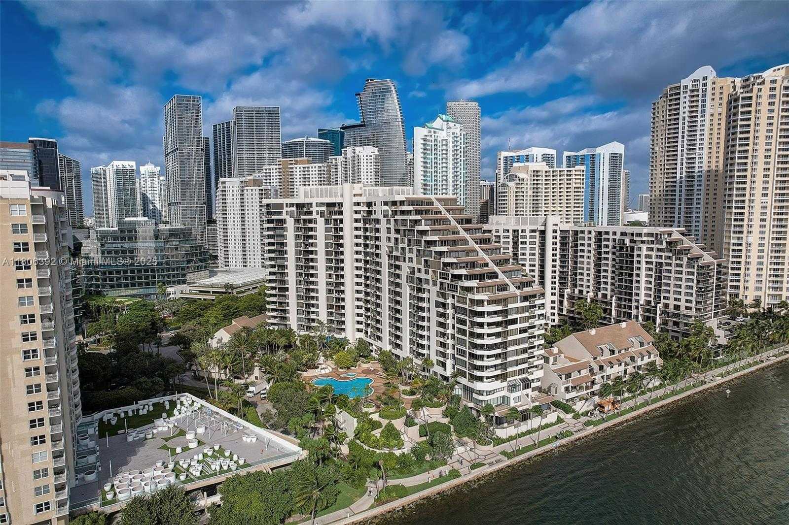 Small Image of 520 BRICKELL KEY DR #A604, Miami Number 30