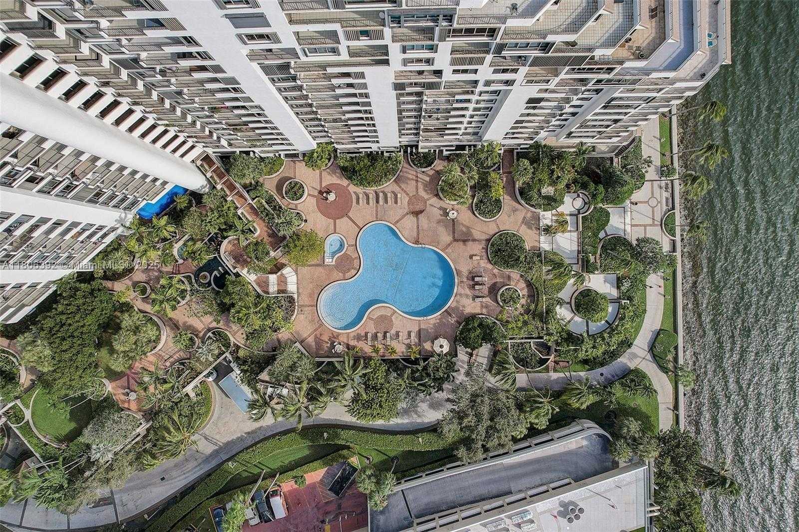 Small Image of 520 BRICKELL KEY DR #A604, Miami Number 31