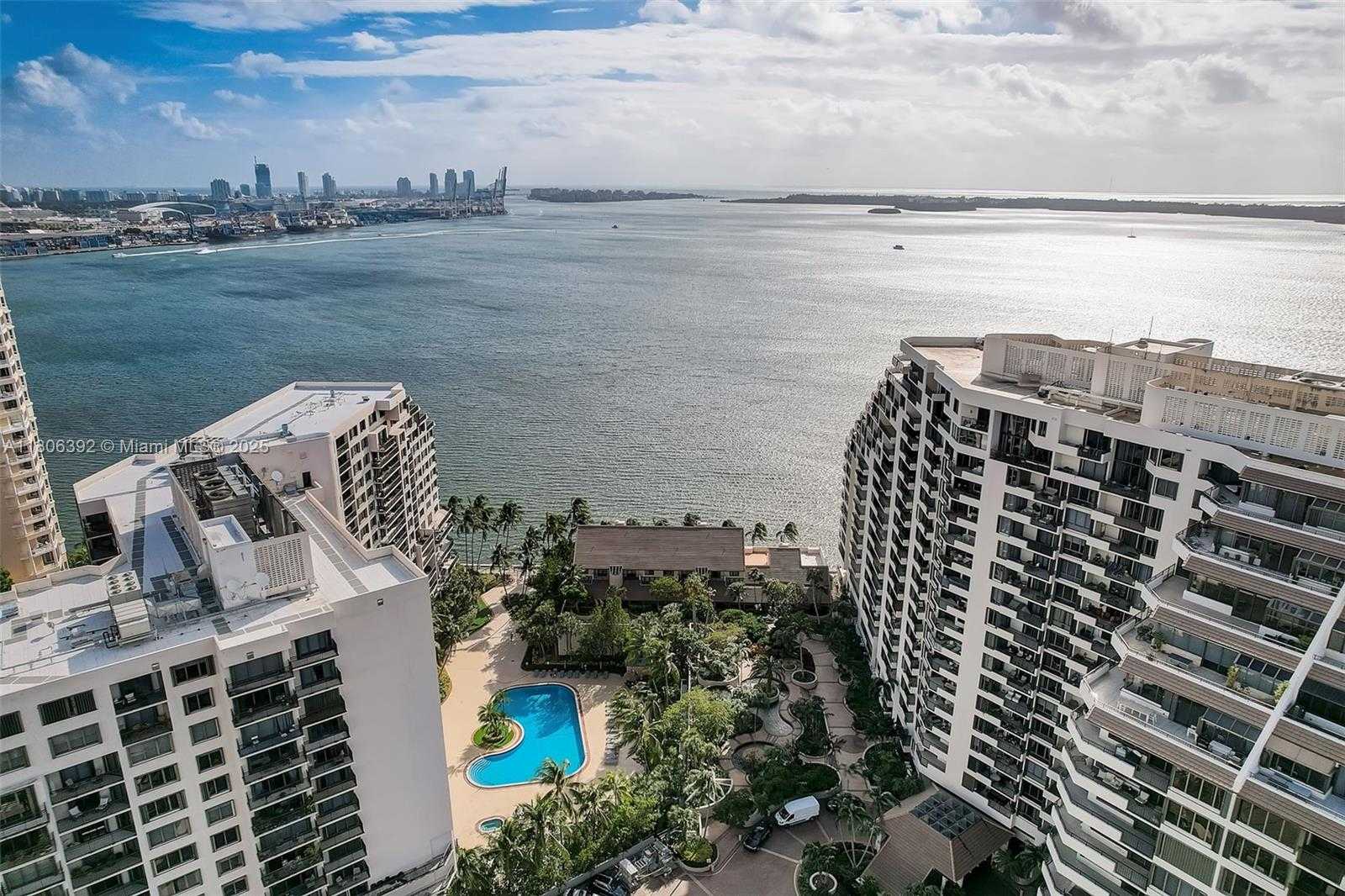 Small Image of 520 BRICKELL KEY DR #A604, Miami Number 37