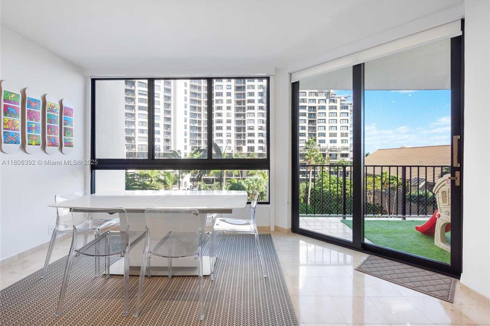 Small Image of 520 BRICKELL KEY DR #A604, Miami Number 5