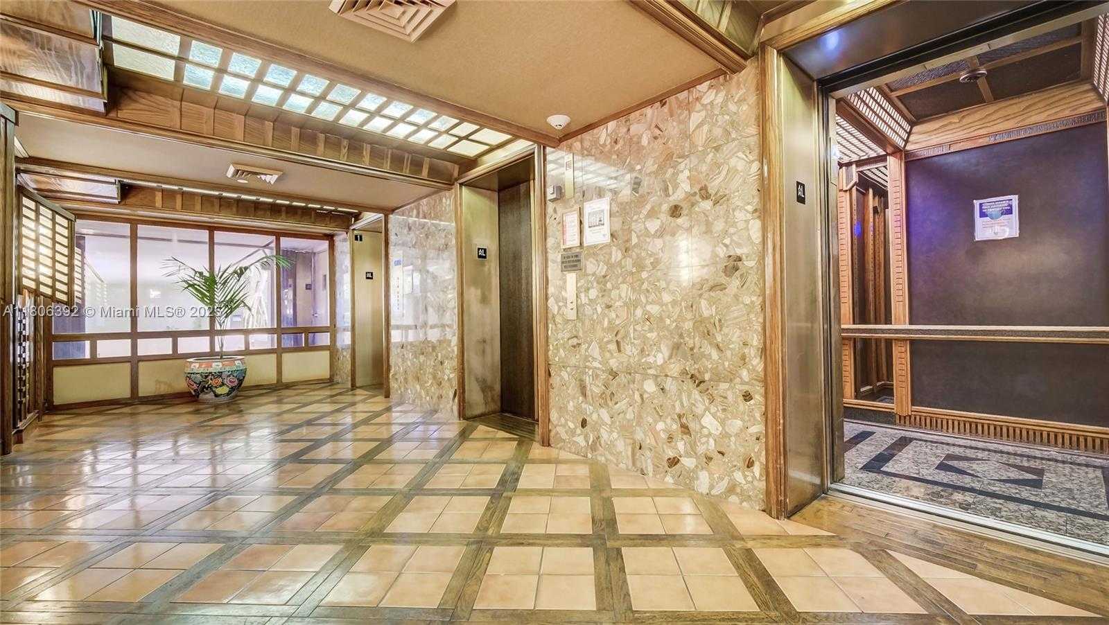 Small Image of 520 BRICKELL KEY DR #A604, Miami Number 62