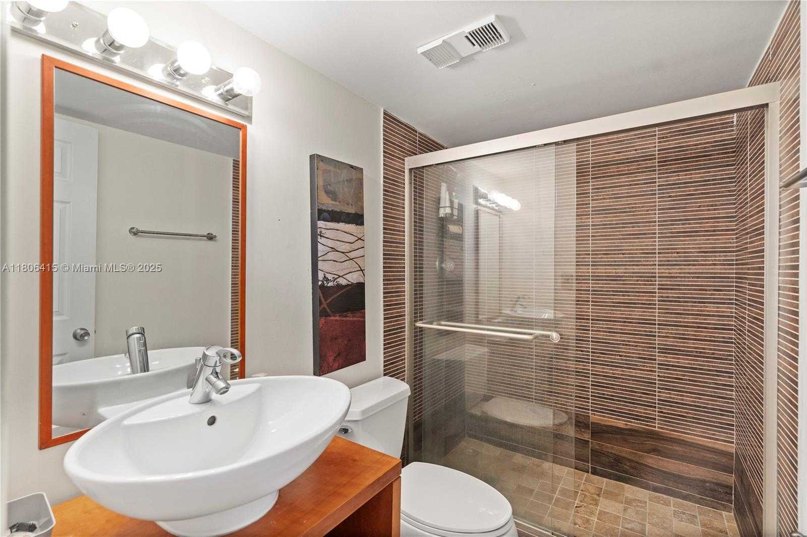 Small Image of 18181 NORTH EAST 31ST CT #PH07, Aventura Number 18