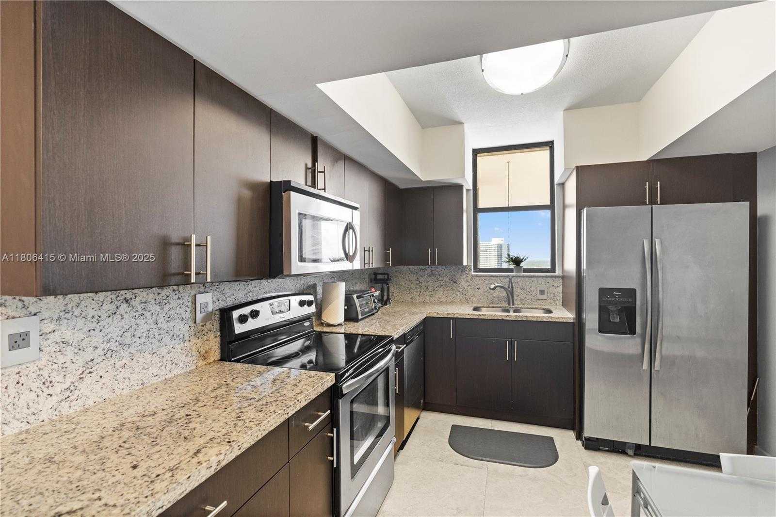 Small Image of 18181 NORTH EAST 31ST CT #PH07, Aventura Number 9