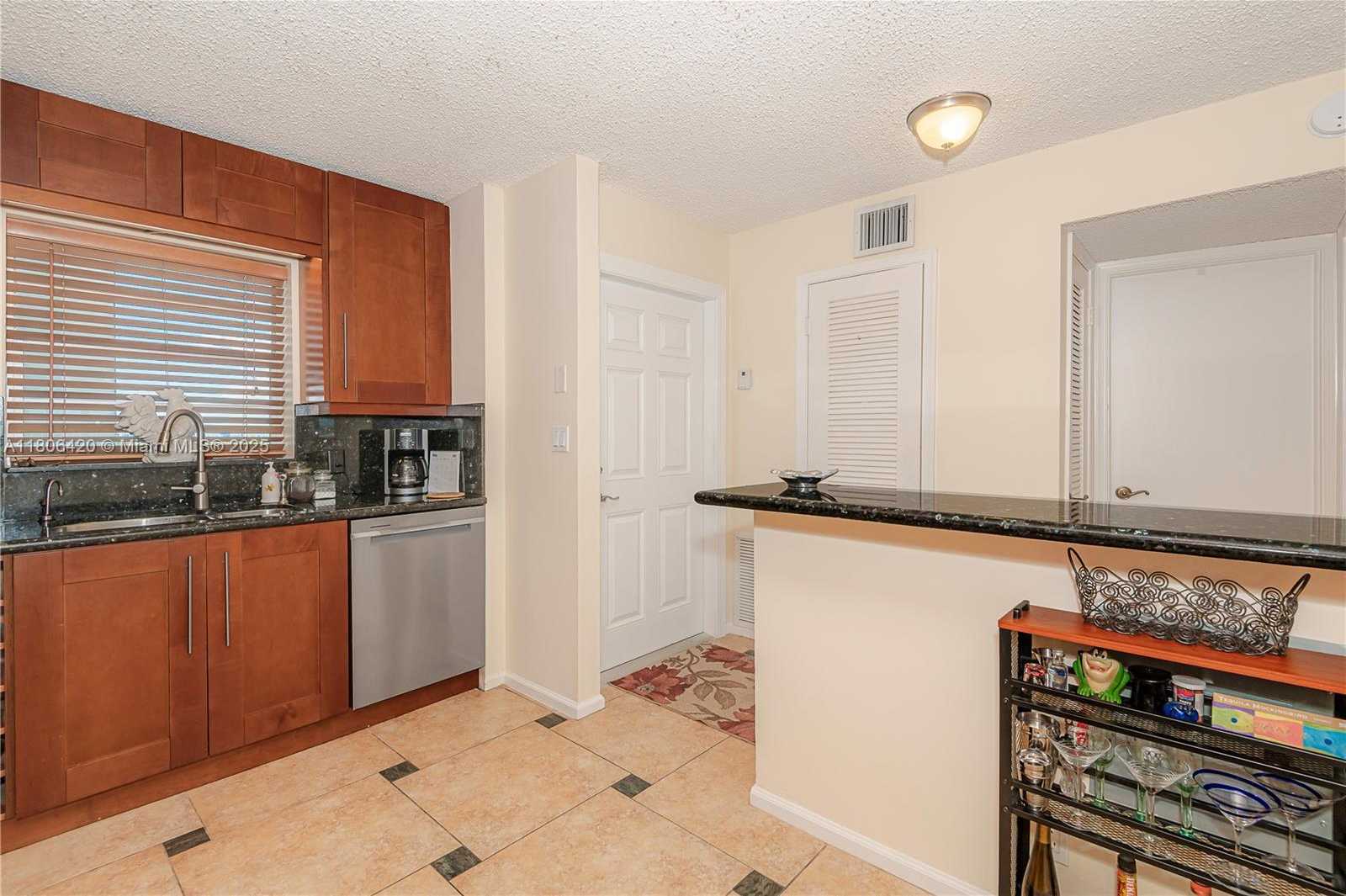 Small Image of 3051 NORTH EAST 48TH ST #604, Fort Lauderdale Number 8