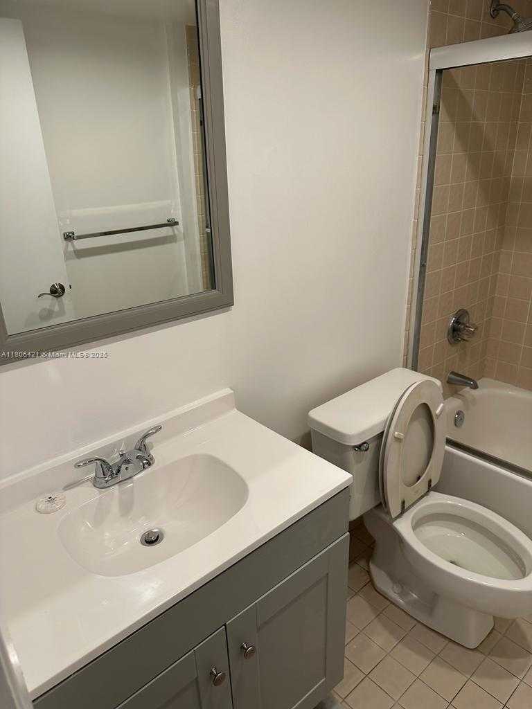 Small Image of 1621 COLLINS AVE #505, Miami Beach Number 11