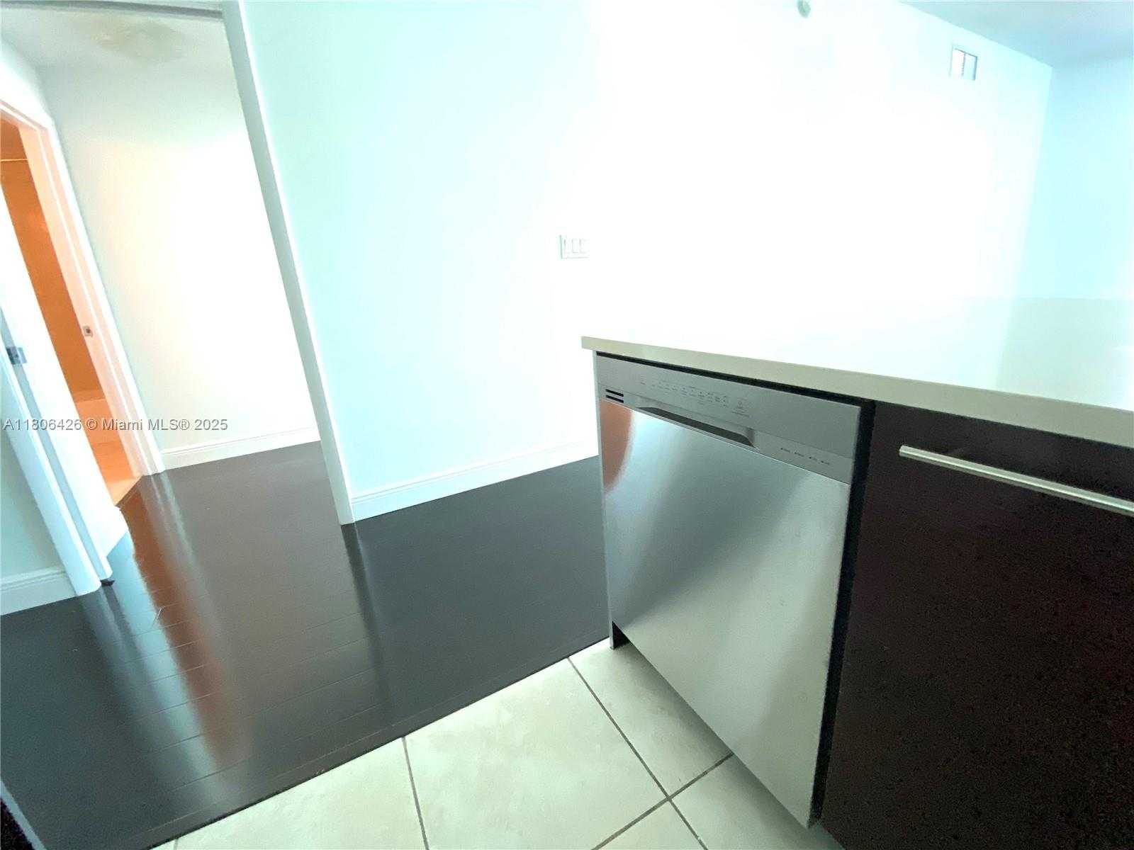 Small Image of 1900 NORTH BAYSHORE DR #4708, Miami Number 11