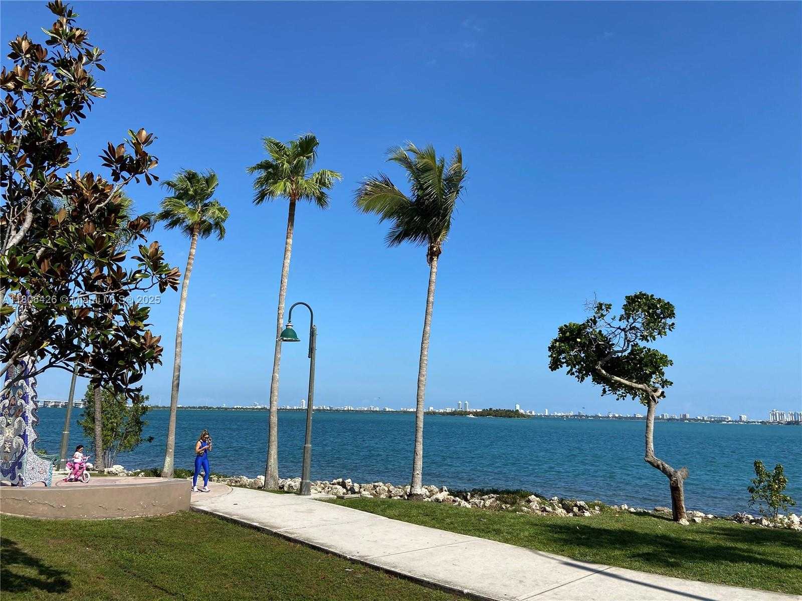 Small Image of 1900 NORTH BAYSHORE DR #4708, Miami Number 22