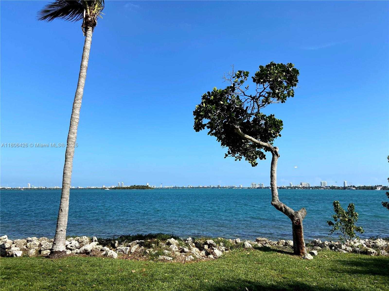 Small Image of 1900 NORTH BAYSHORE DR #4708, Miami Number 31