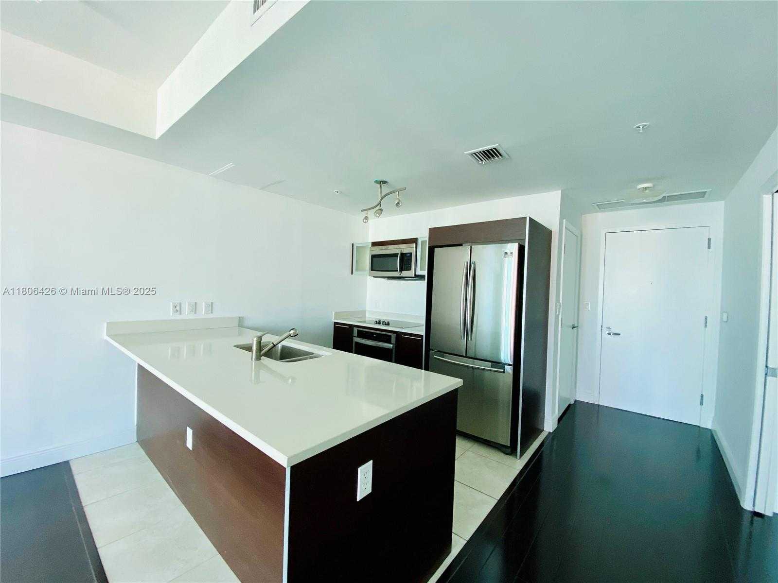 Small Image of 1900 NORTH BAYSHORE DR #4708, Miami Number 6