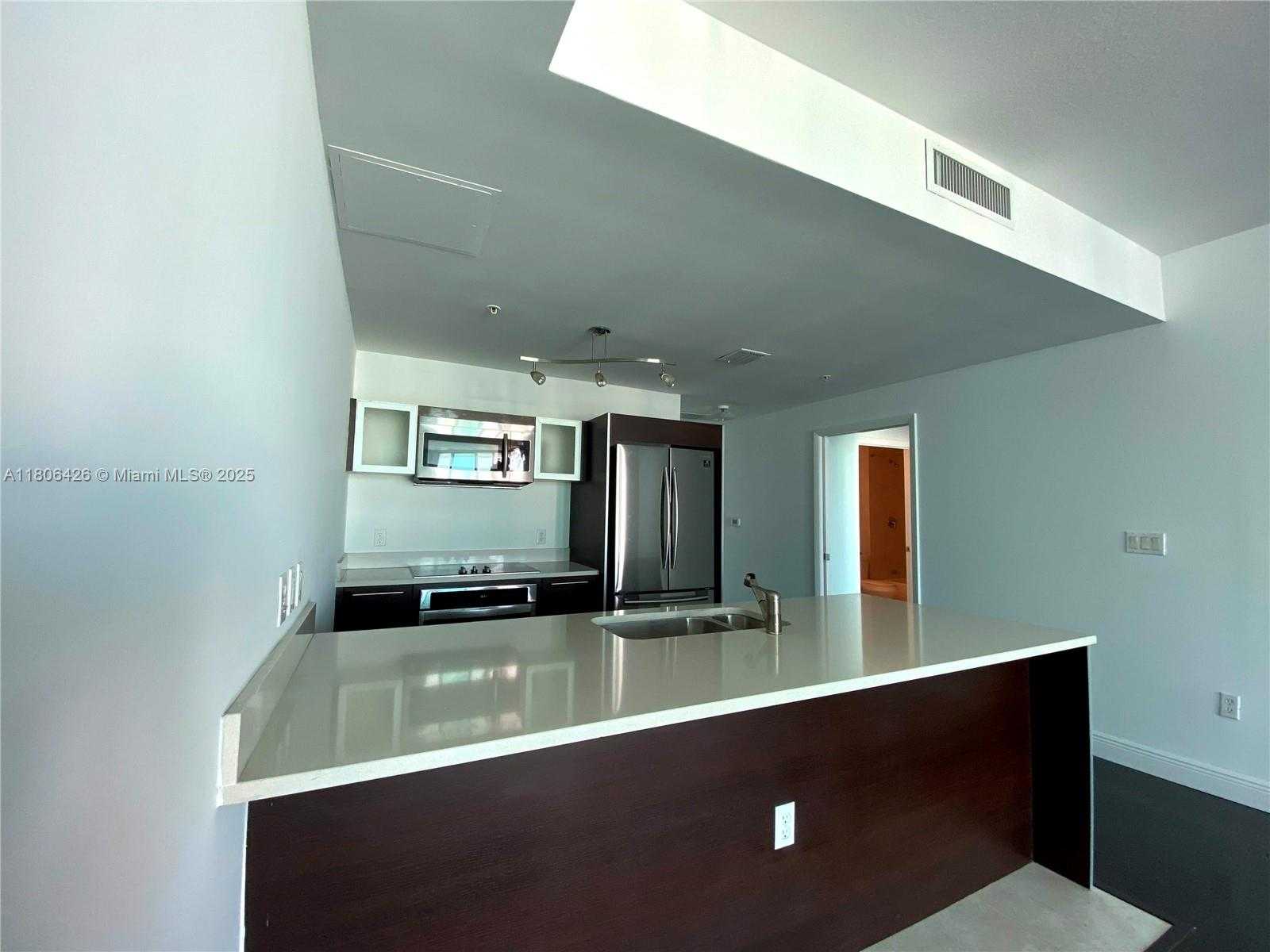 Small Image of 1900 NORTH BAYSHORE DR #4708, Miami Number 8