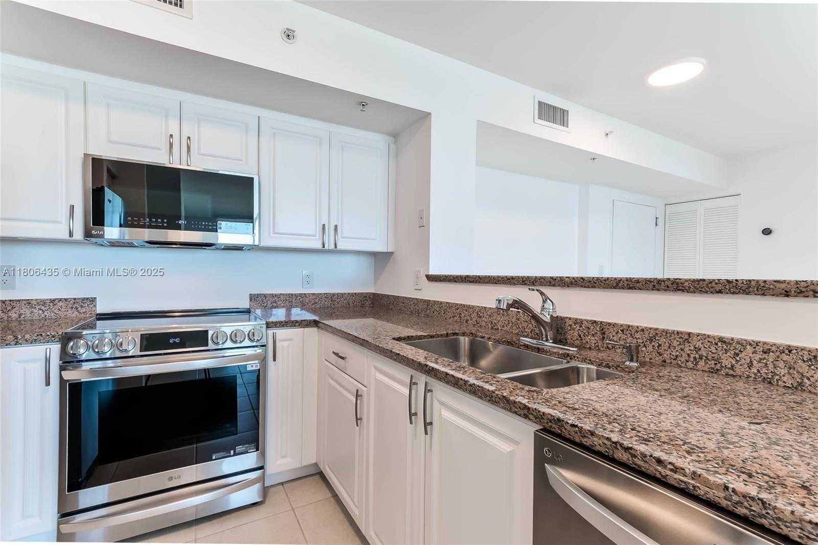Small Image of 90 ALTON RD #1209, Miami Beach Number 12