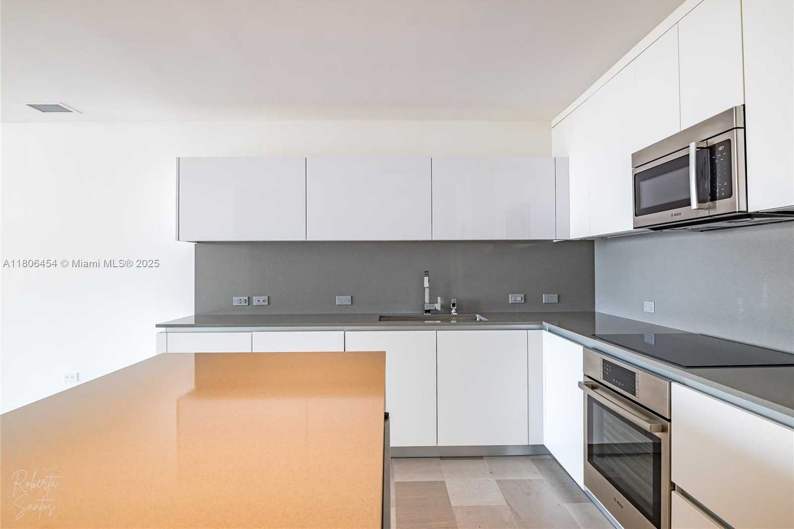 Small Image of 88 SOUTH WEST 7TH ST #2504, Miami Number 14