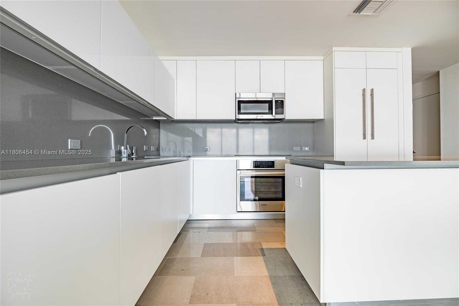 Small Image of 88 SOUTH WEST 7TH ST #2504, Miami Number 16