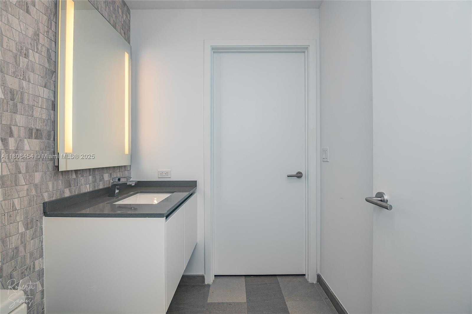 Small Image of 88 SOUTH WEST 7TH ST #2504, Miami Number 24