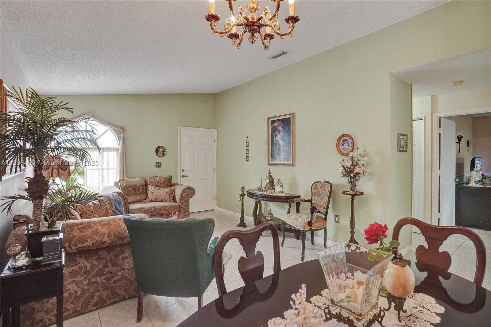Small Image of 7001 WEST 35TH AVE #215, Hialeah Number 10