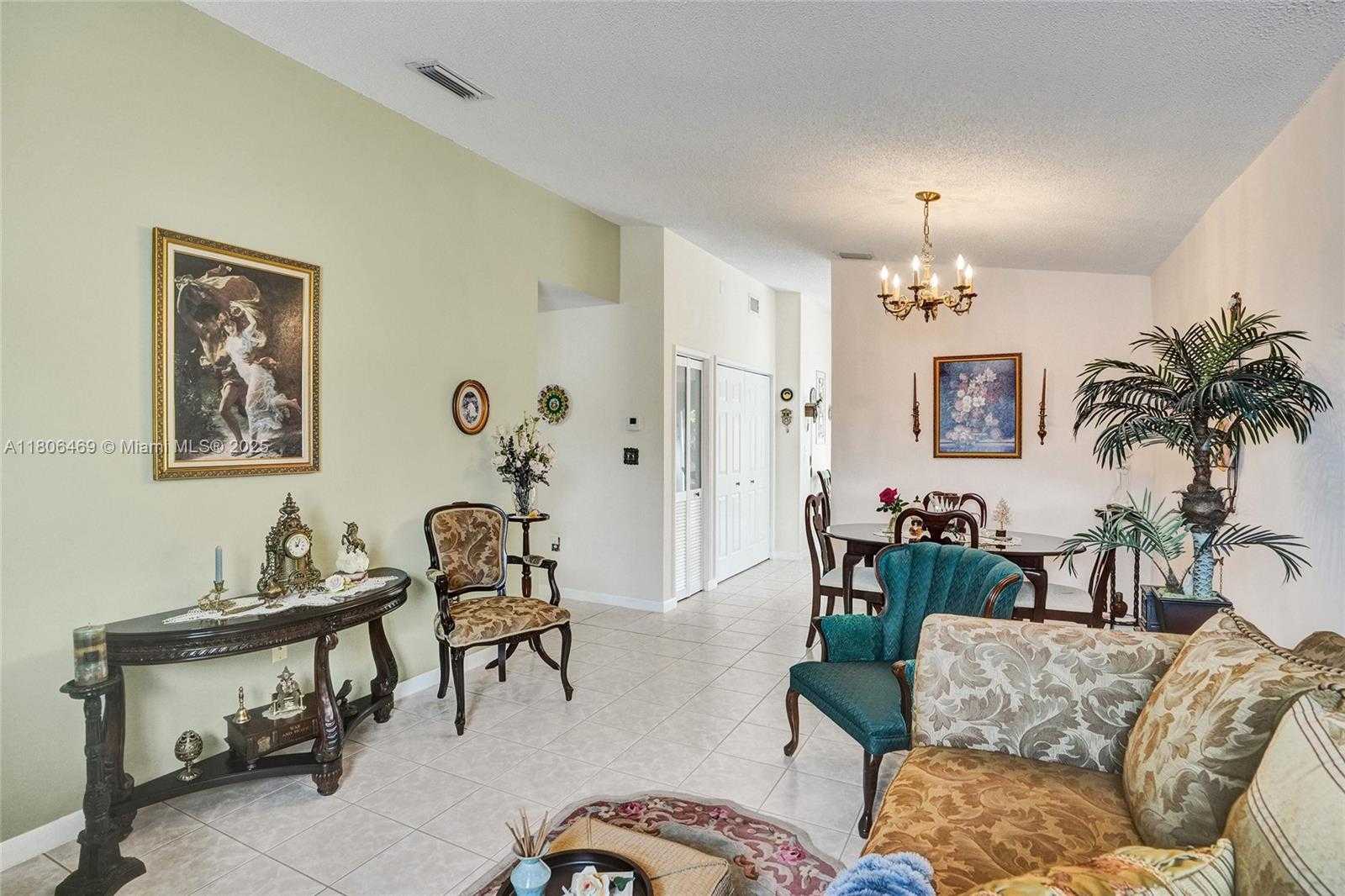 Small Image of 7001 WEST 35TH AVE #215, Hialeah Number 11