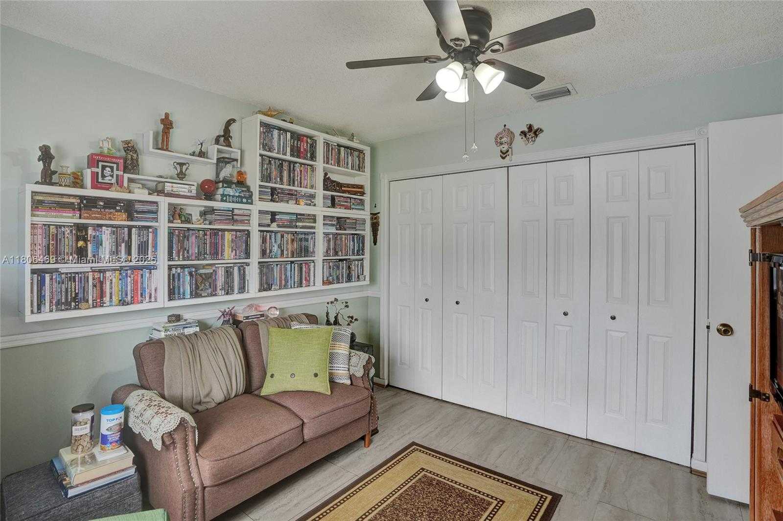 Small Image of 7001 WEST 35TH AVE #215, Hialeah Number 19