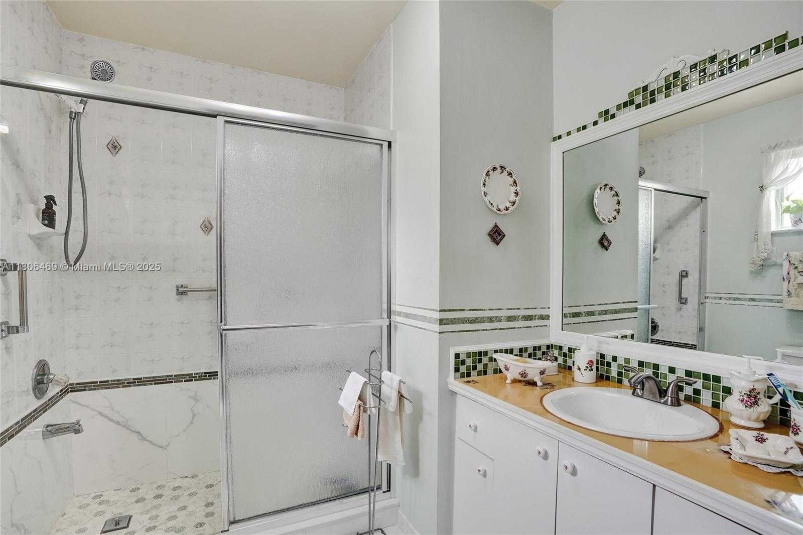 Small Image of 7001 WEST 35TH AVE #215, Hialeah Number 24