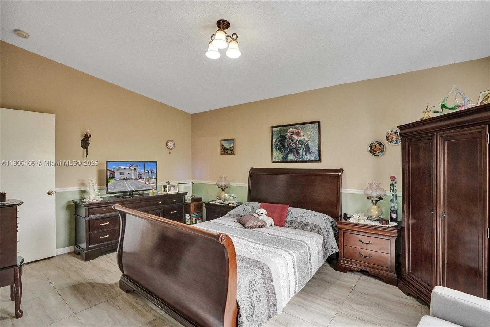 Small Image of 7001 WEST 35TH AVE #215, Hialeah Number 26
