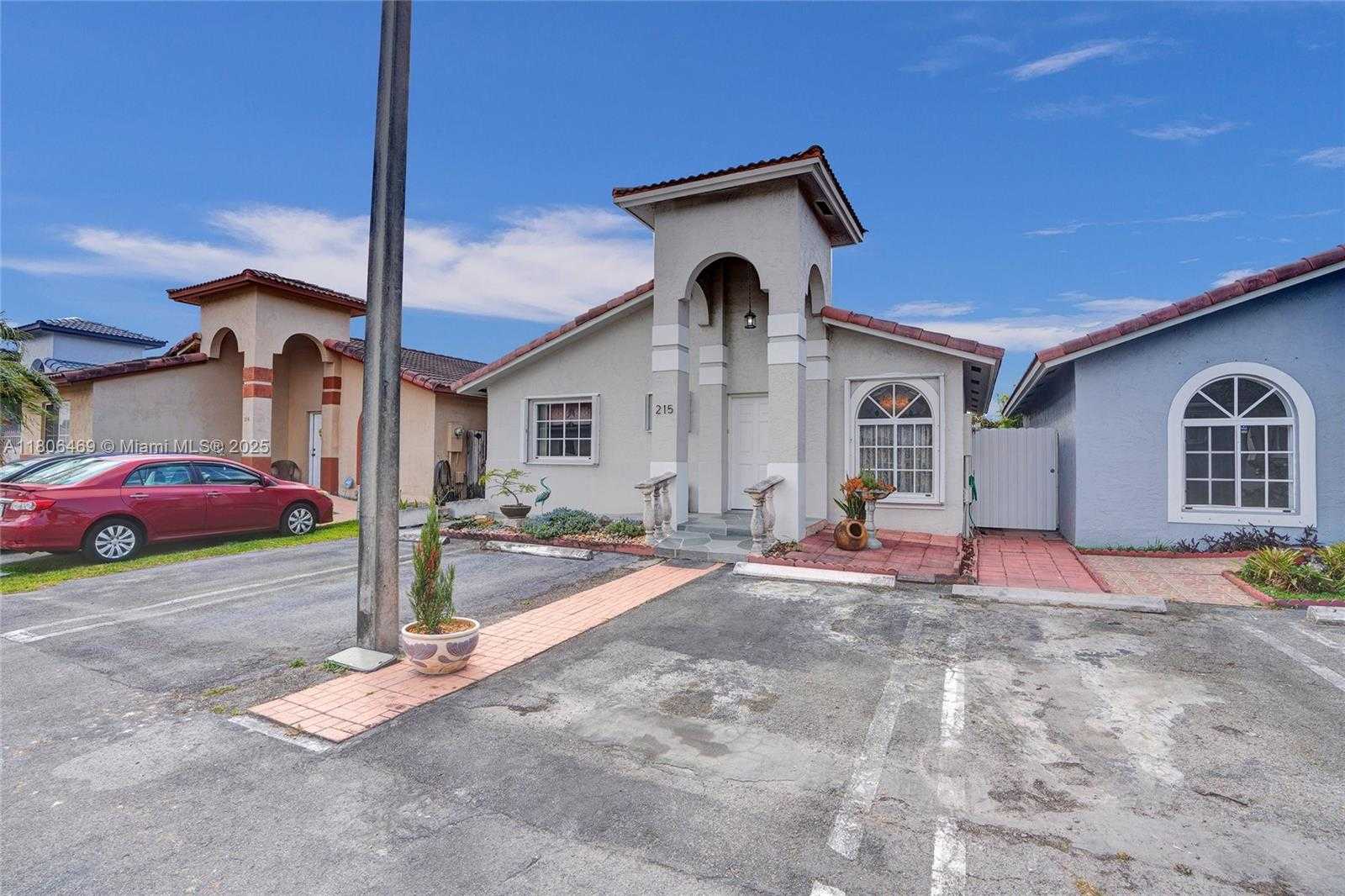Small Image of 7001 WEST 35TH AVE #215, Hialeah Number 4
