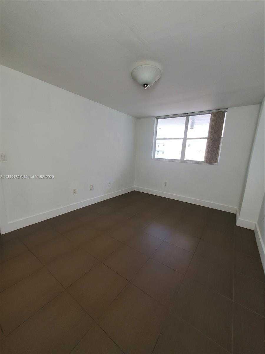 Small Image of 1775 WASHINGTON AVE #4A, Miami Beach Number 16
