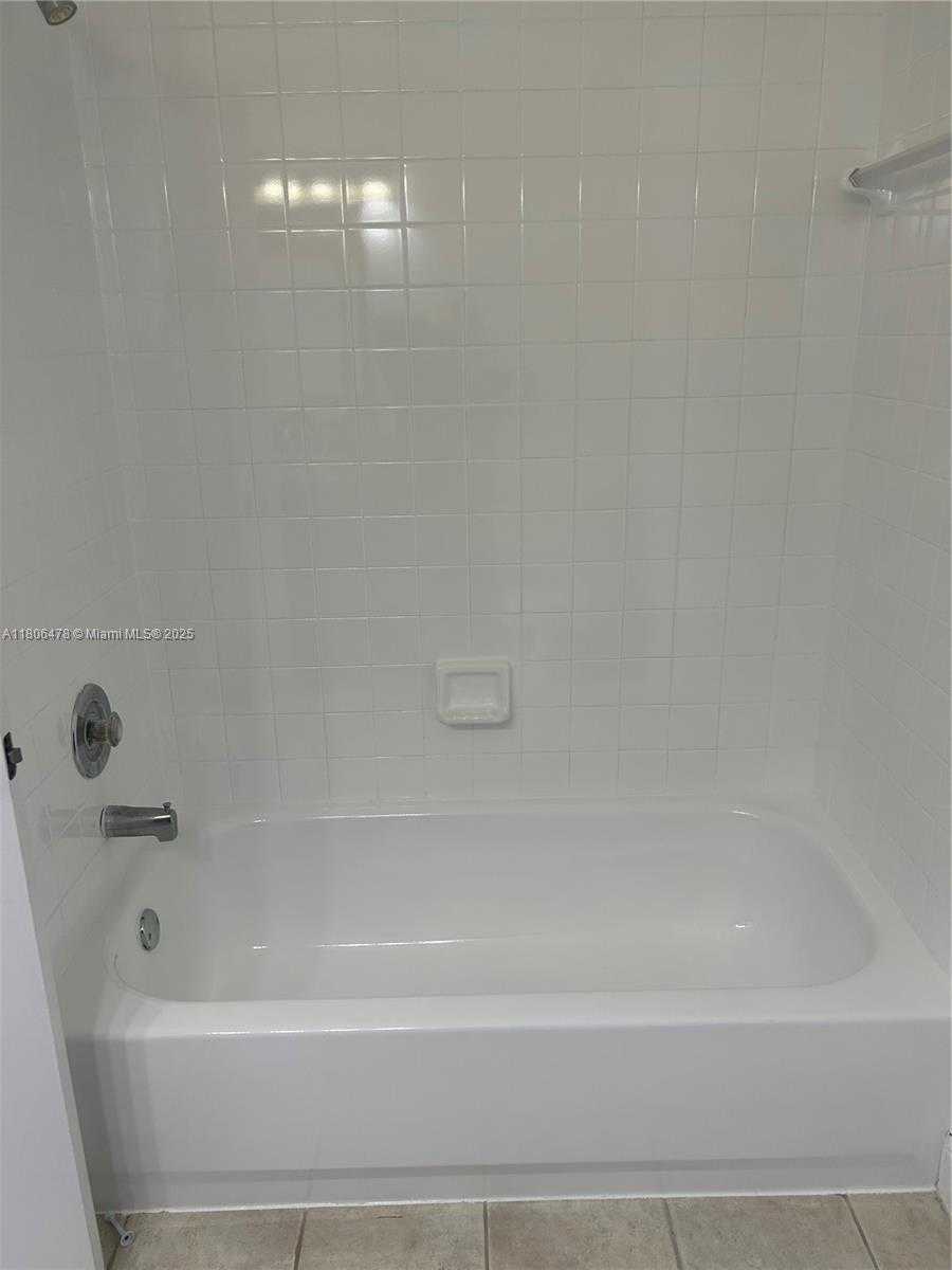 Small Image of 17479 SOUTH WEST 140TH CT, Miami Number 16