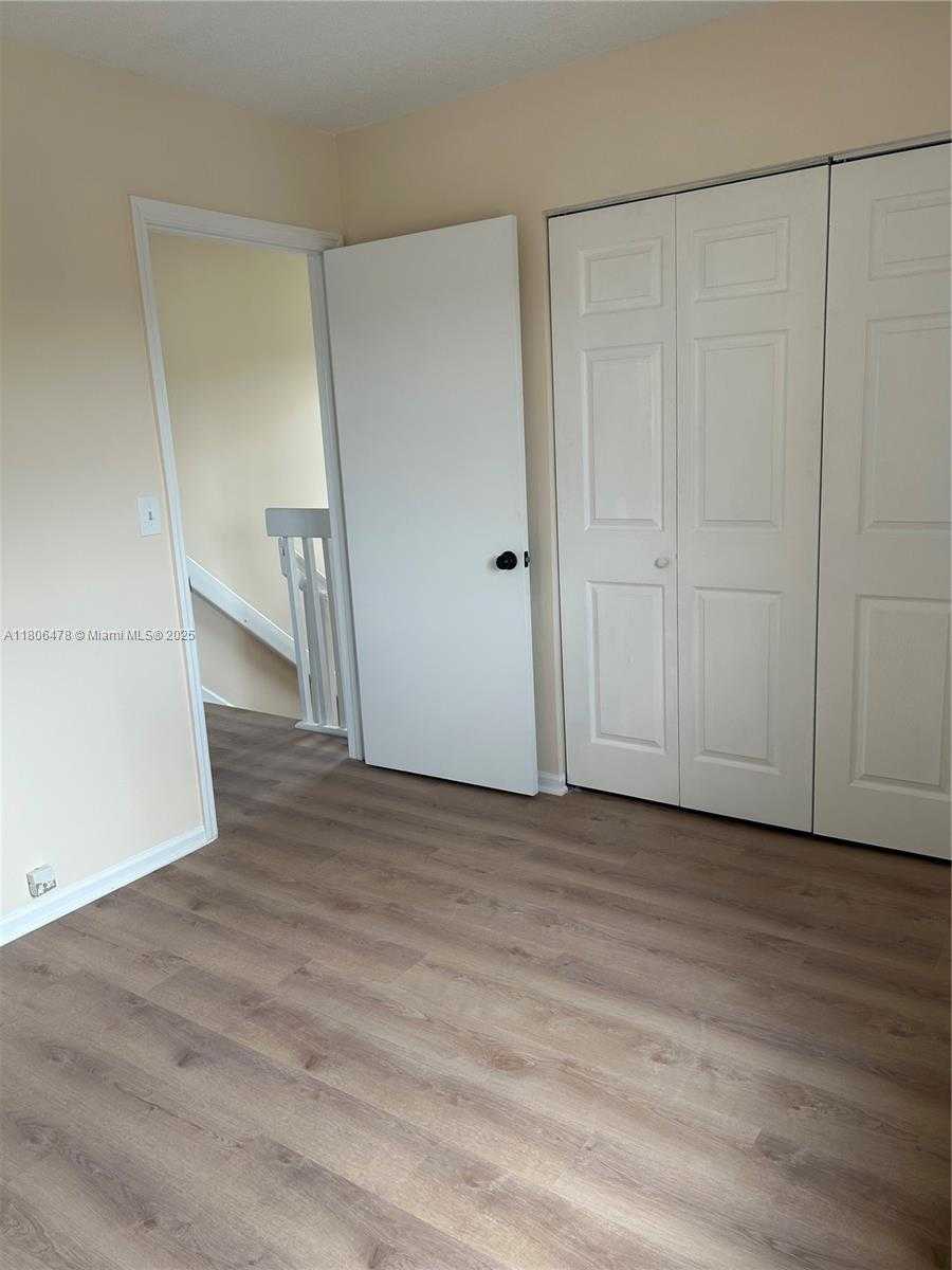 Small Image of 17479 SOUTH WEST 140TH CT, Miami Number 17